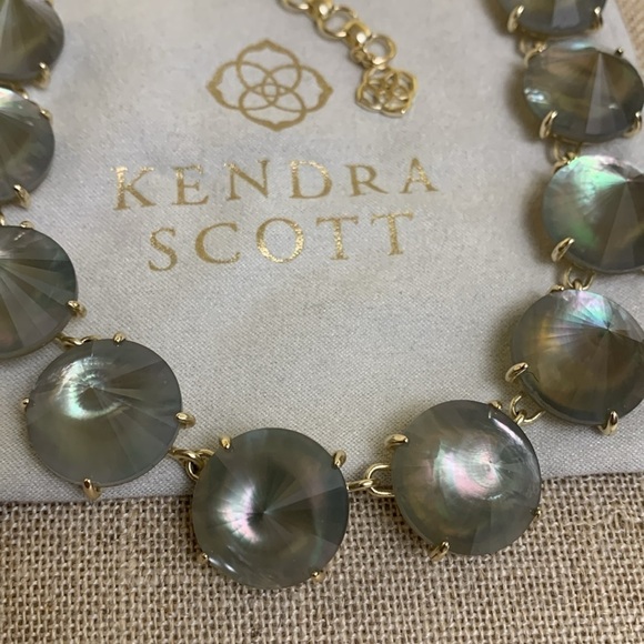 Kendra Scott NWT Jolie Gray Illusion 14K Gold-Plated Statement Necklace +Pouch - Picture 6 of 16
